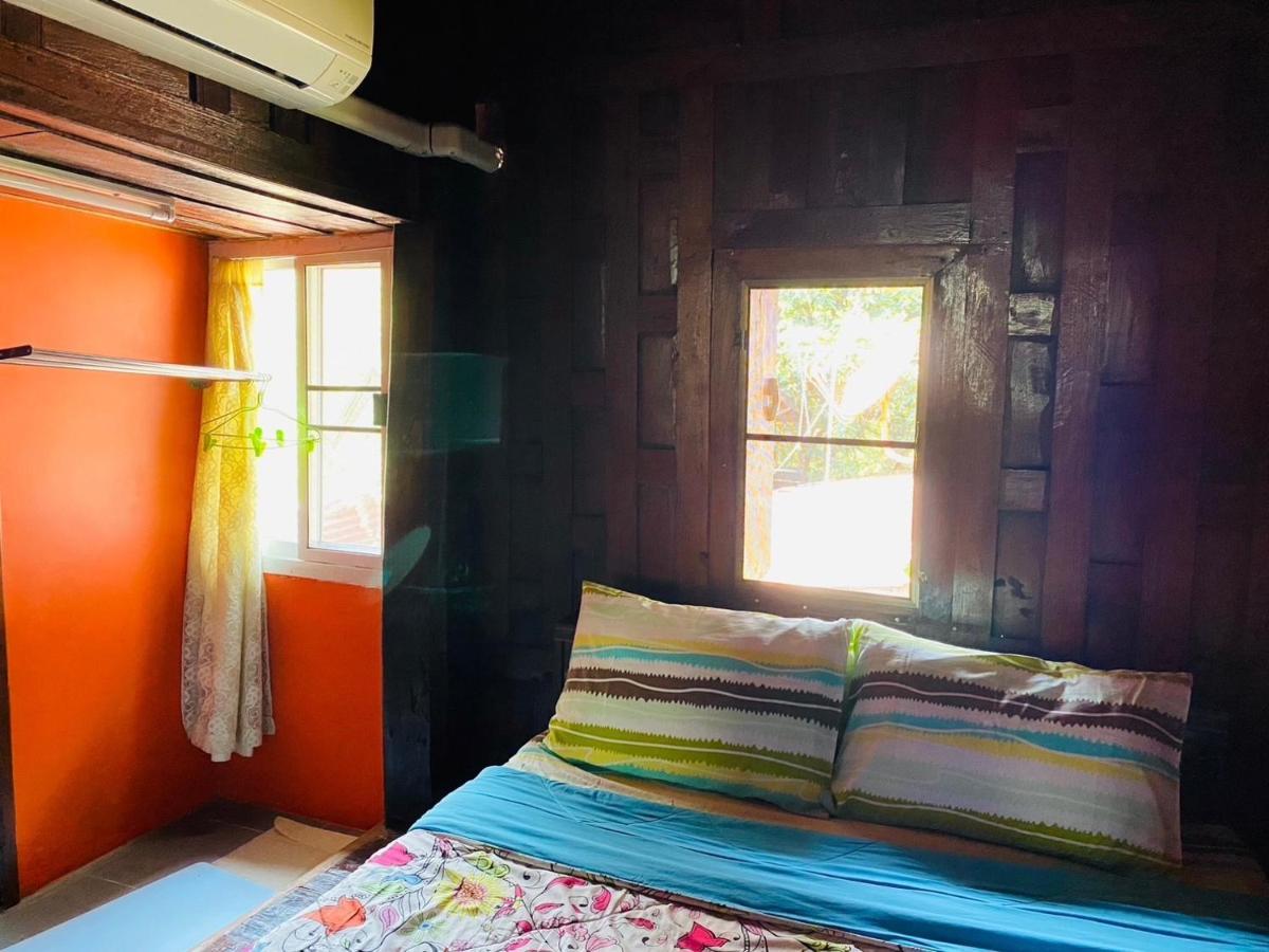 Solarcell Walking Street Homestay Ban Nong Nam Khan Exterior photo